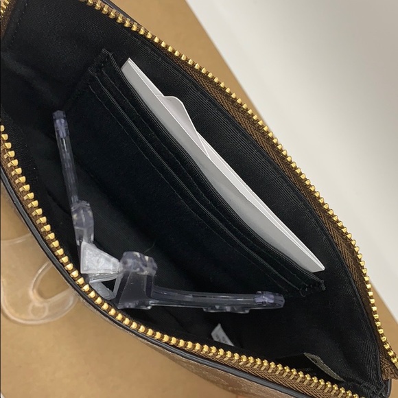 COACH Corner Zip Wristlet In Signature Canvas - Picture 9 of 10